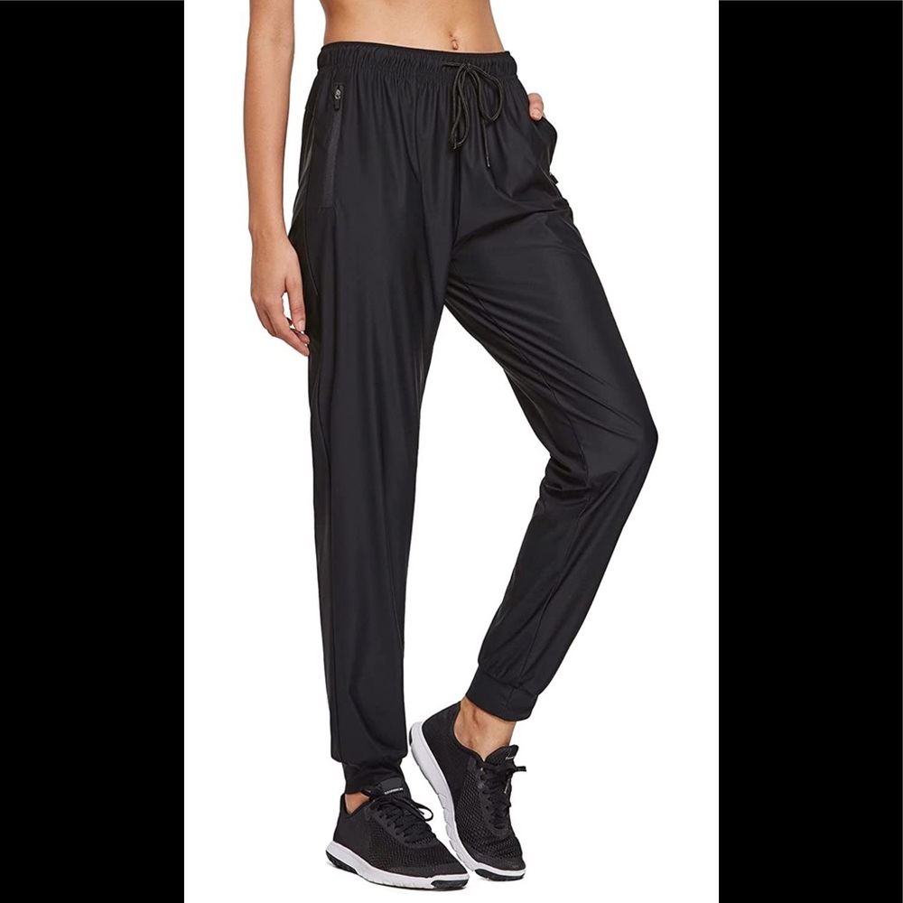 NWT BALeaf Black Lightweight Athletic Joggers- Running Pants Zippered Pockets